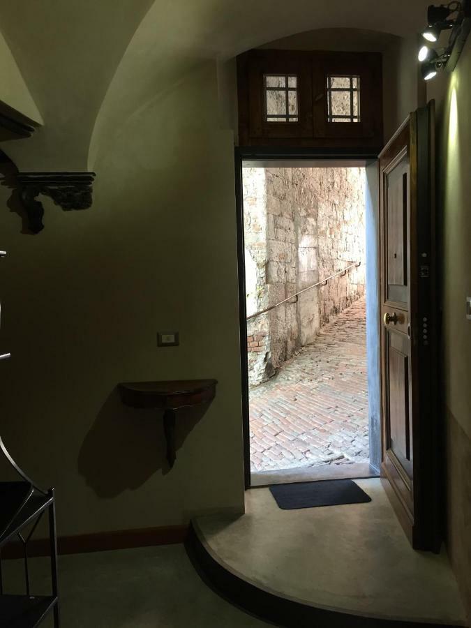 דירות Lovingenoa - Antico Convento מראה חיצוני תמונה